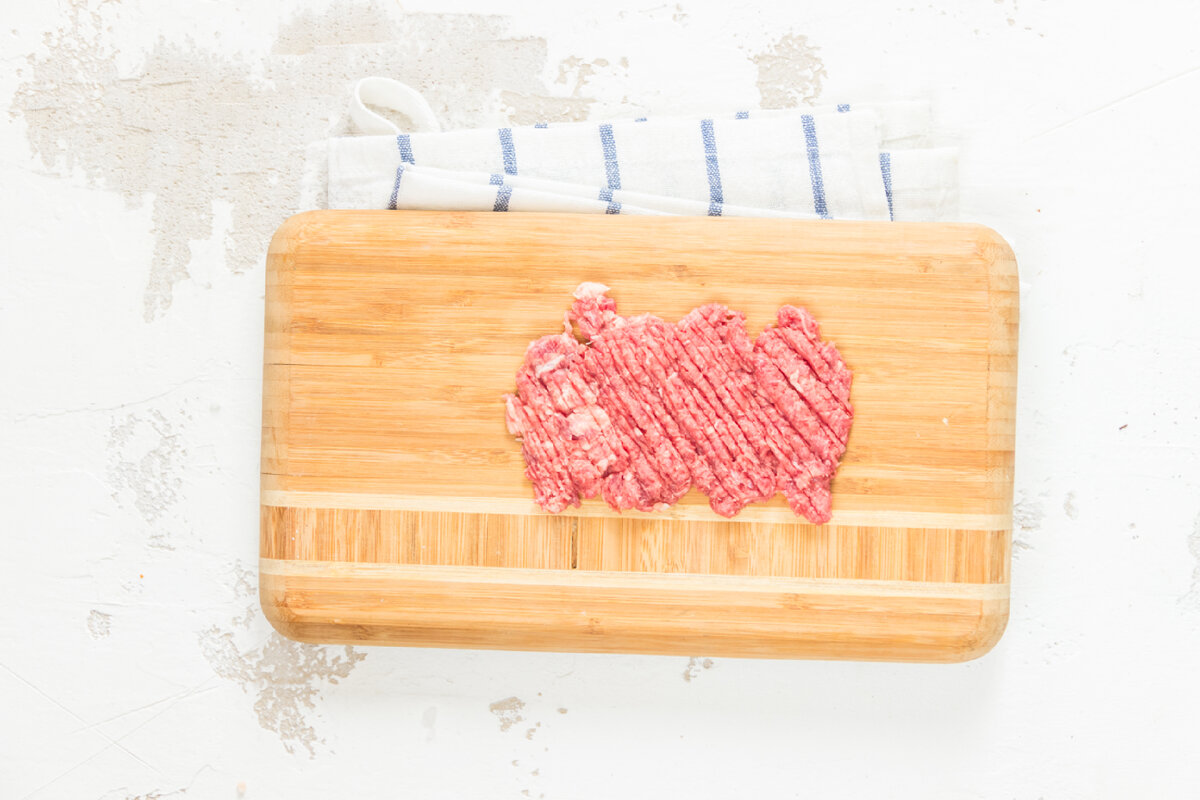 Измельчать мясо для люля-кебаба рекомедуем ножом