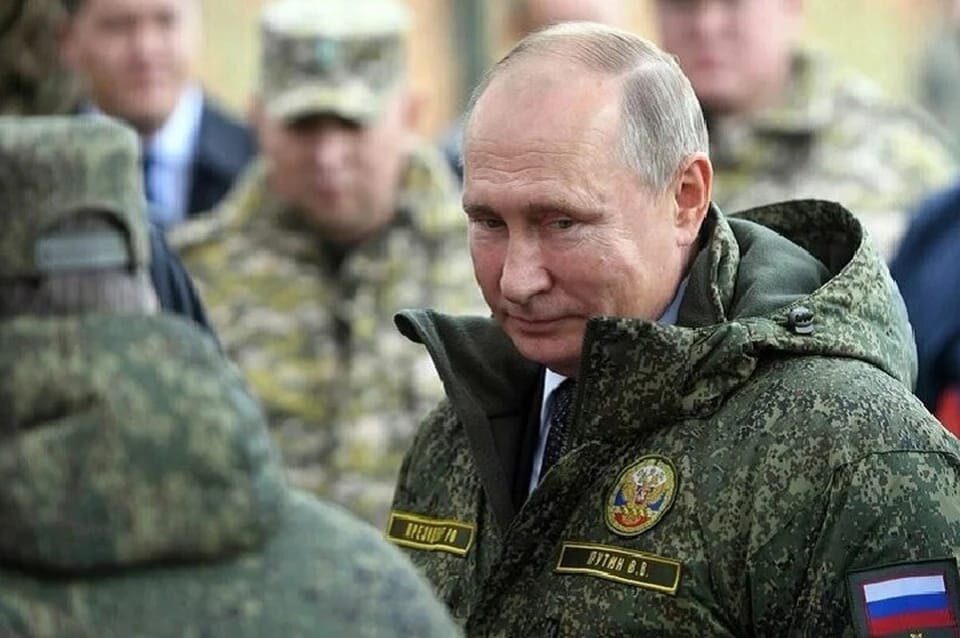 Президент России Владимир Путин посетил штаб группировки войск «Днепр» на Херсонском направлении.