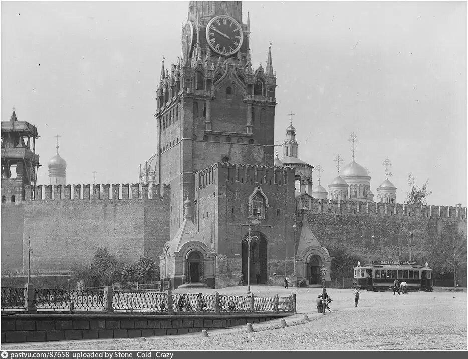 Вид на Спасскую башню, 1910-1915 