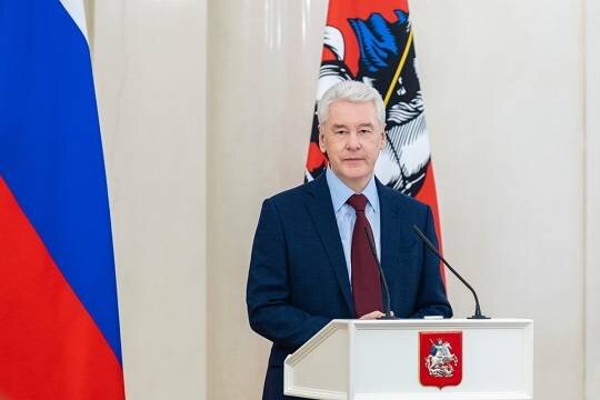    Собянин вручил выдающимся москвичам государственные и городские награды