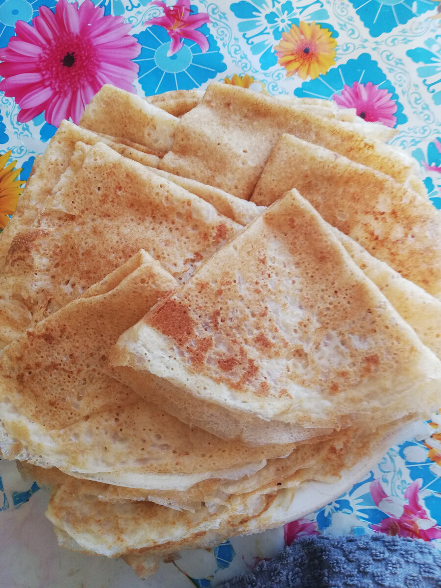 Блинов  напекла много вечером приехал сын отдала ему.