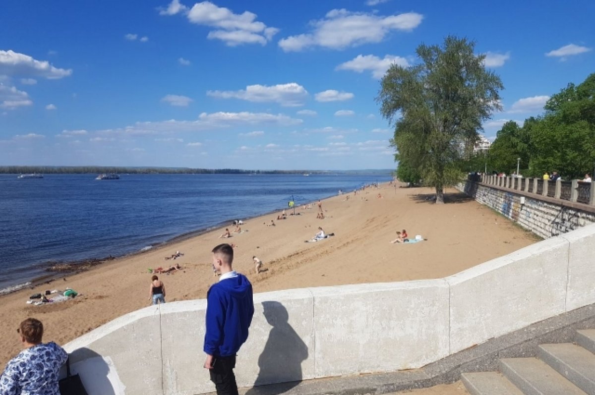    В Самаре раньше времени начался пляжный сезон