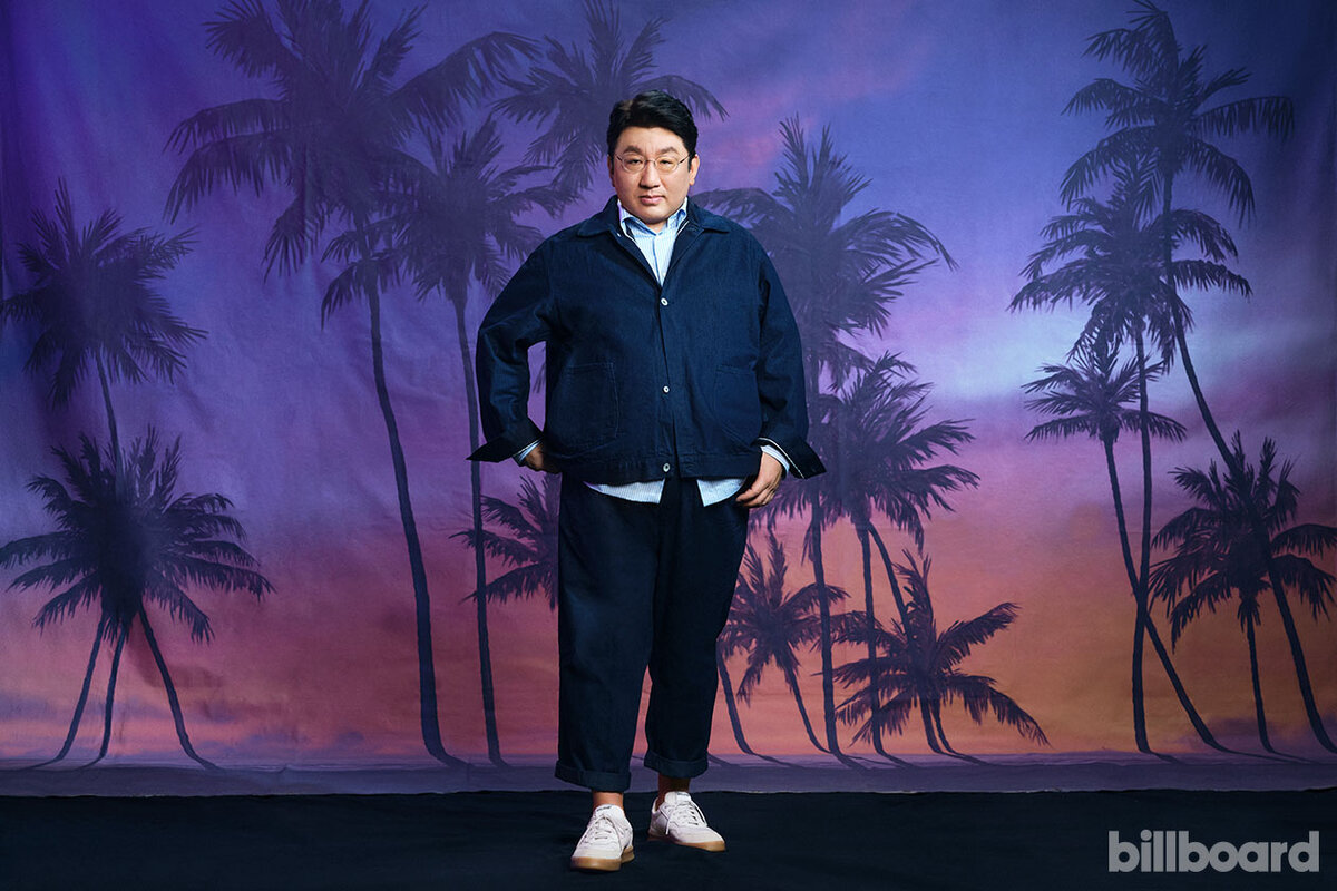 Бан Ши Хек фотографии из статьи «The Big Bang Theory: HYBE’s Chairman on K-Pop’s Future, The BTS Model, AI Plans and More»