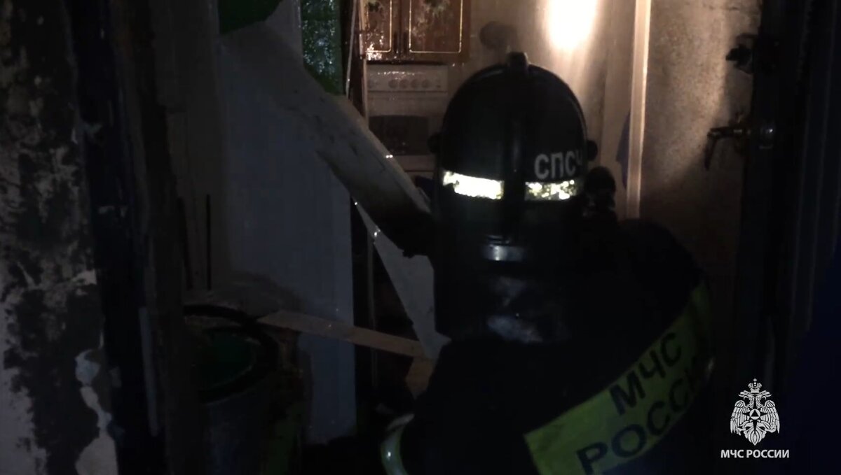    Ночью в Промышленном районе Оренбурга сгорело 3 жилых дома. Пострадавших нет
