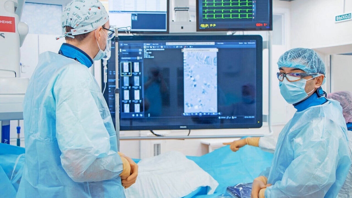     Женщина поступила в приемный покой в тяжелом состоянии.