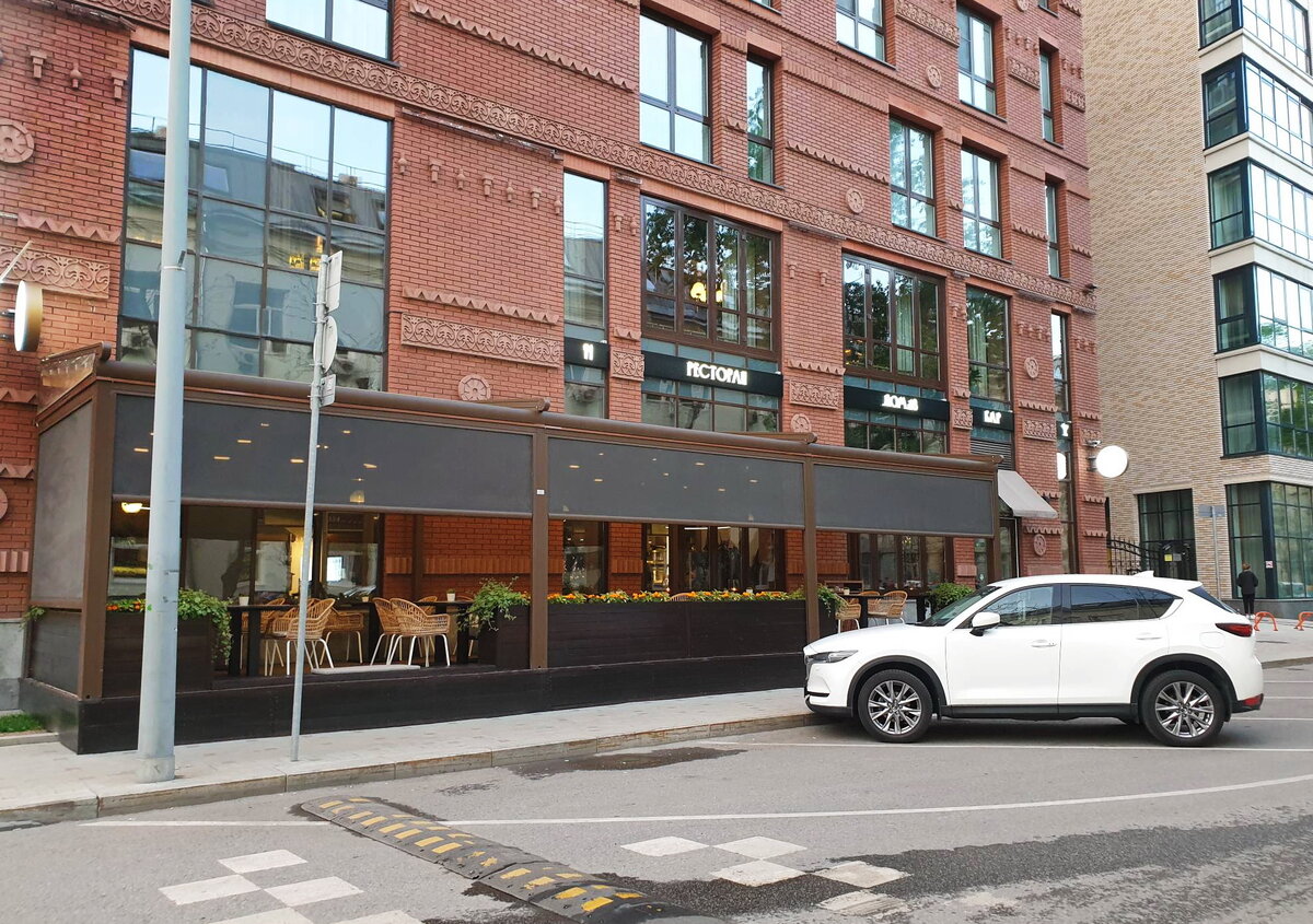 Веранда ресторана "Дом №8"