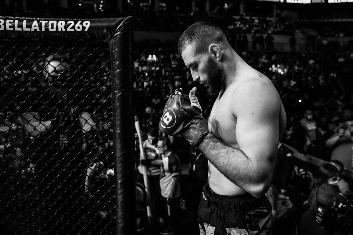     Шараф Давлатмуродов