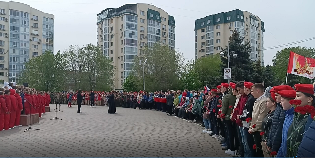 Торжественная часть митинга. Минута молчания. Фото авторское.