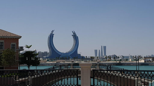 Башни Fairmont и Raffles / Фото автора