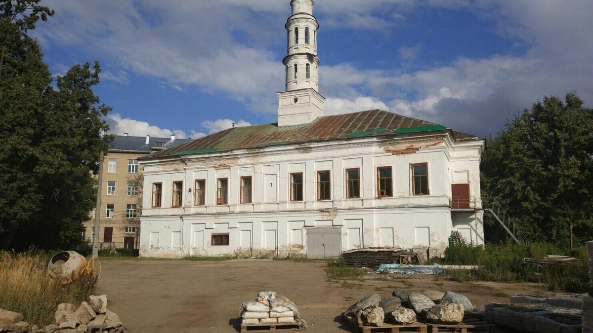     На реставрационные работы на объекте культурного наследия федерального значения выделили еще 33 млн рублей. Они будут вестись в минаретном завершении Ново-Слободской мечети. Соответствующая информация опубликована на портале госзакупок.