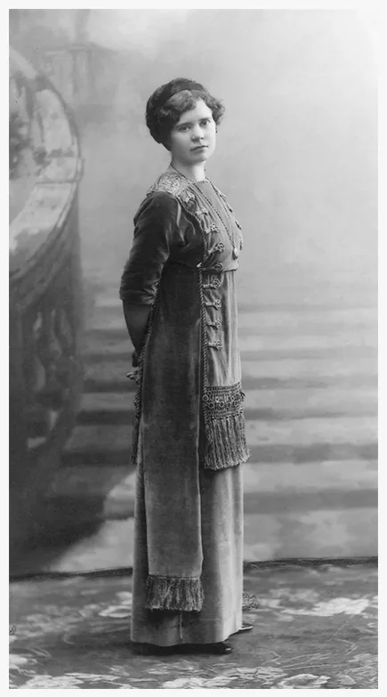 Альма Терезия Пиль, 1912 год, фото из открытых источников. Именно в 1912 году Альма выйдет замуж и, возможно, это фото приурочено к торжественному событию