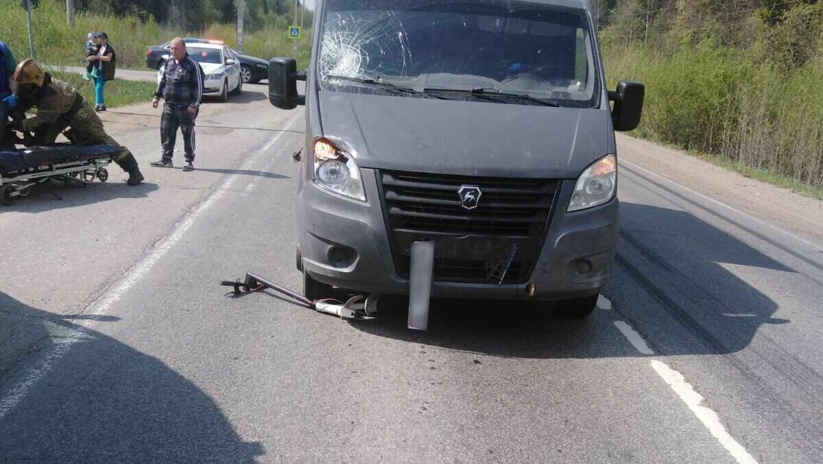     В Завьяловском районе произошло ДТП с участием автомобиля «Газель» и электросамоката.