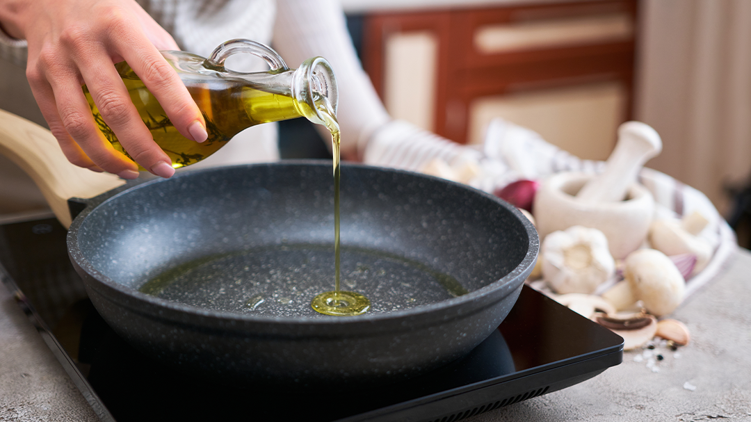 Оливковое масло — ценный источник витаминов А, D, Е и К