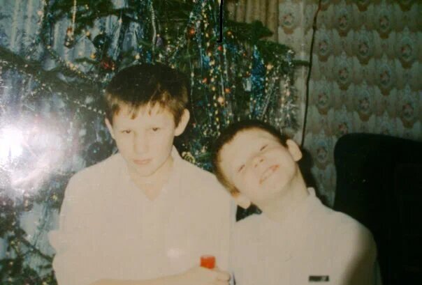 Виктор с братом