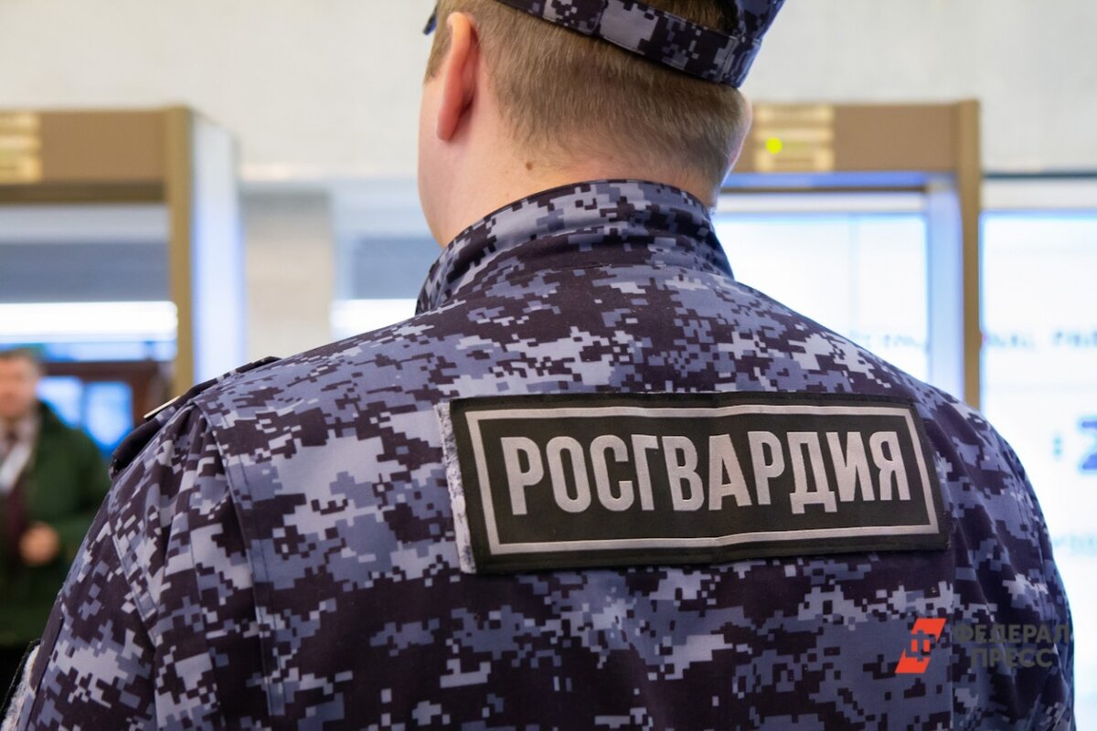Сотрудники Росгвардии обезвредили мину.  Фото: Фото: ФедералПресс / Елена Сычева