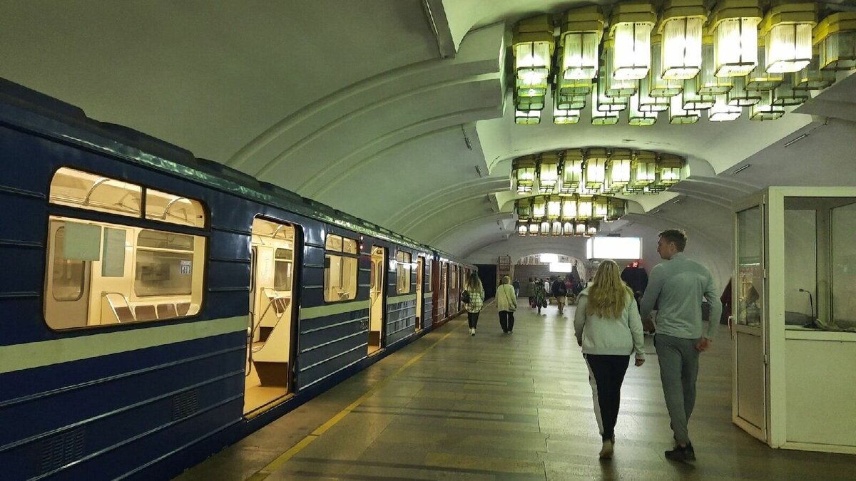     Поезда в нижегородском метро будут курсировать дольше обычного в субботу 20 мая. Об этом сообщает департамент культуры Нижнего Новгорода.