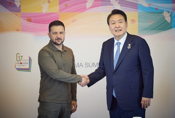    Владимир Зеленский, Юн Сук Ёль