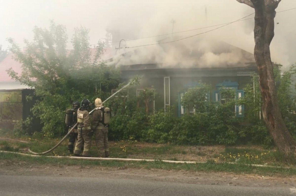    В Тюмени утром 24 мая произошел пожар в частном доме по улице Рабочей