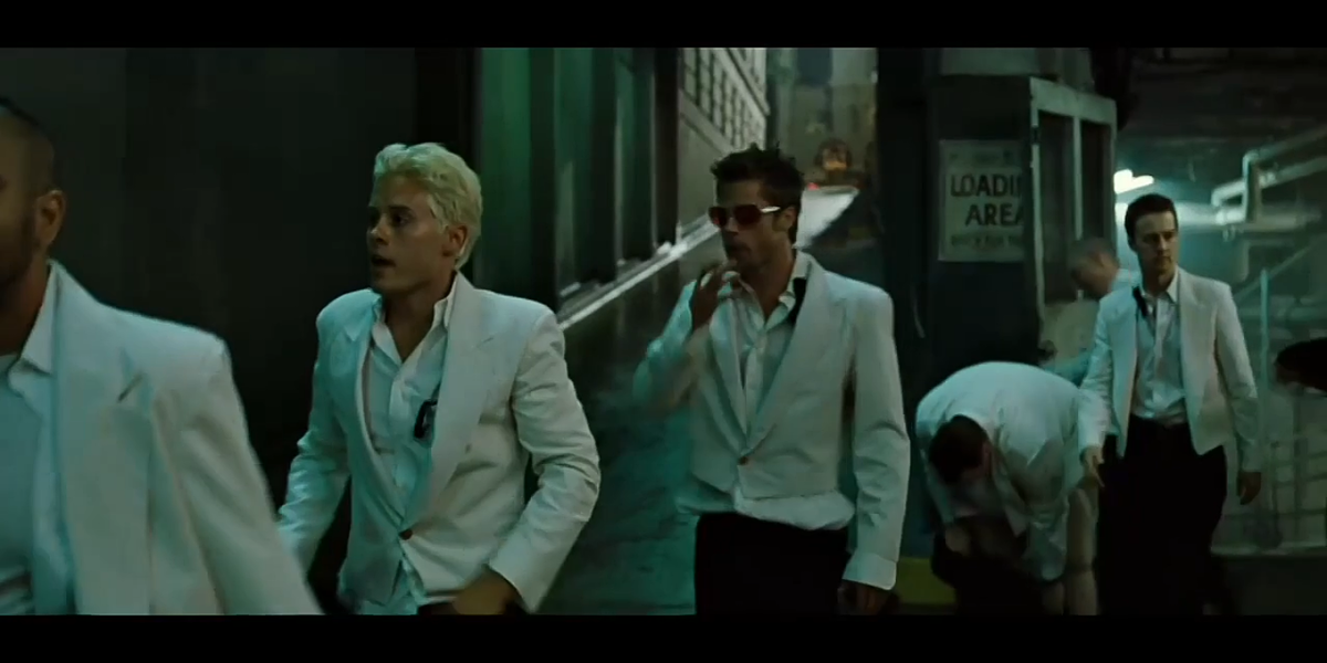 Скриншот из фильма. Группа проекта "Разгром" на задании