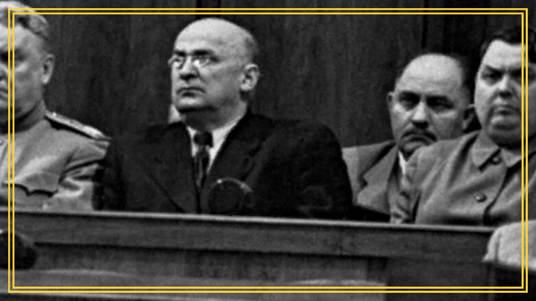 Лаврентий Павлович перед арестом, на Политбюро. Яндекс картинки