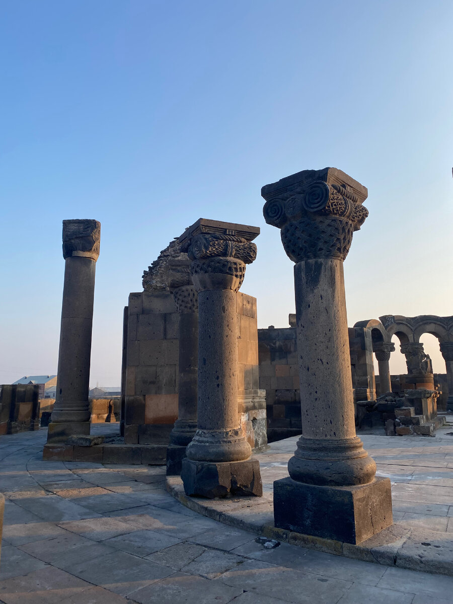 Храм Звартноц