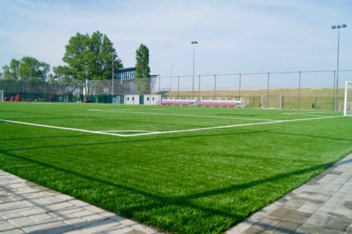    Логвиненко рассказал о новом футбольном поле на Гребном канале «Дон»