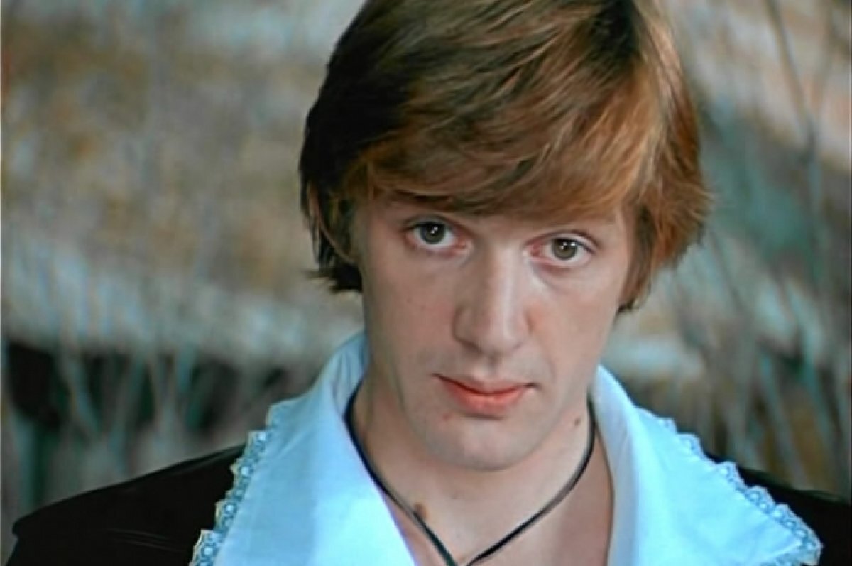    Александр Абдулов.