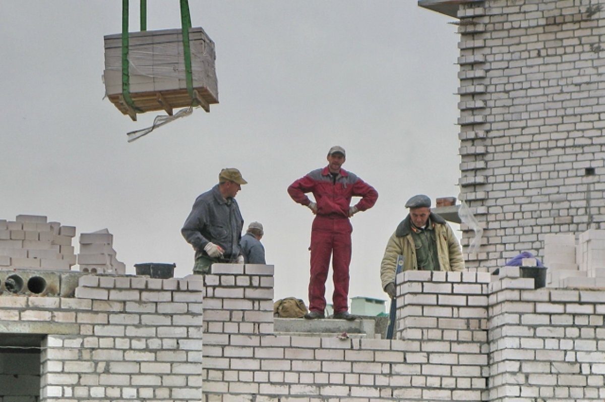    В столице Ямала продолжаются работы по достройке центра «Доверие»