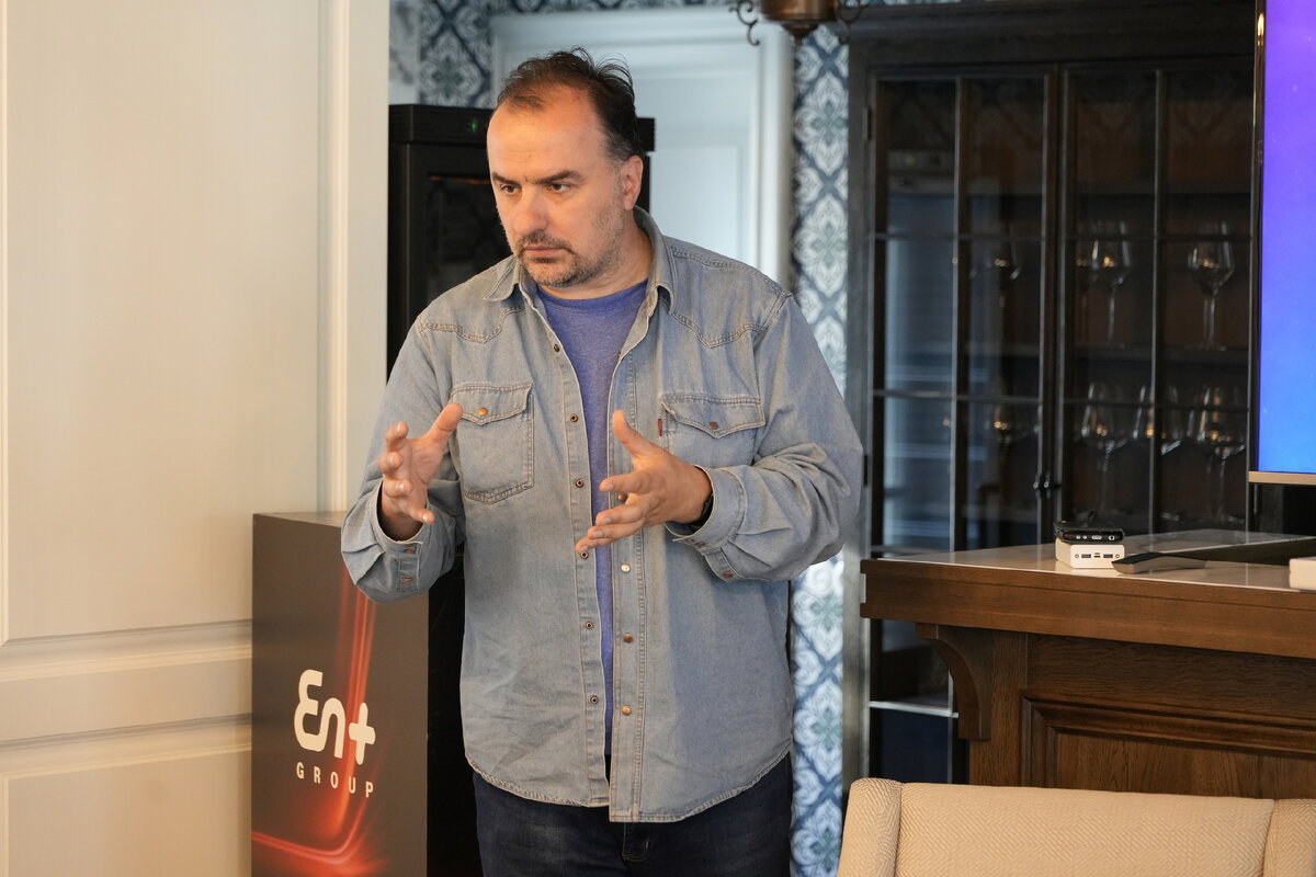 научный журналист, главный редактор портала Neuronovosti.ru Алексей Паевский