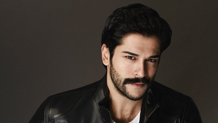    Бурак Озчивит