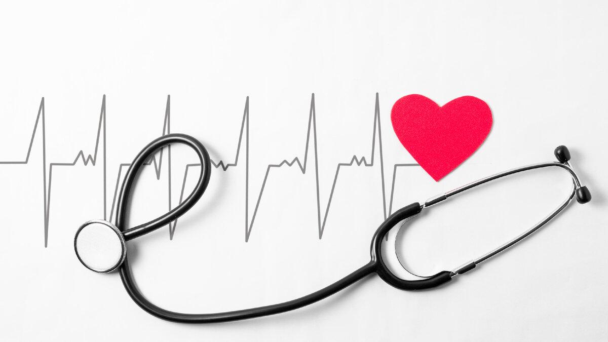 Image by <a href="https://www.freepik.com/free-photo/top-view-arrangement-medical-elements_12413007.htm#query=%D1%80%D0%B8%D1%82%D0%BC%20%D1%81%D0%B5%D1%80%D0%B4%D1%86%D0%B0&position=11&from_view=search&track=ais">Freepik</a>