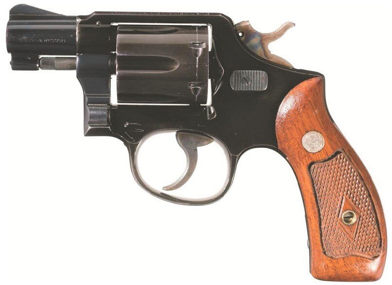 Револьвер Смит-Вессон М13.