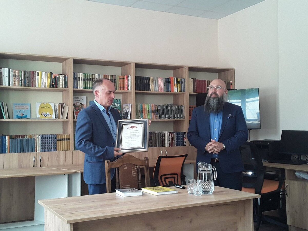 Писатель Ашот Бегларян и глава Русской общины Нагорно-Карабахской Республики Александр Бордов