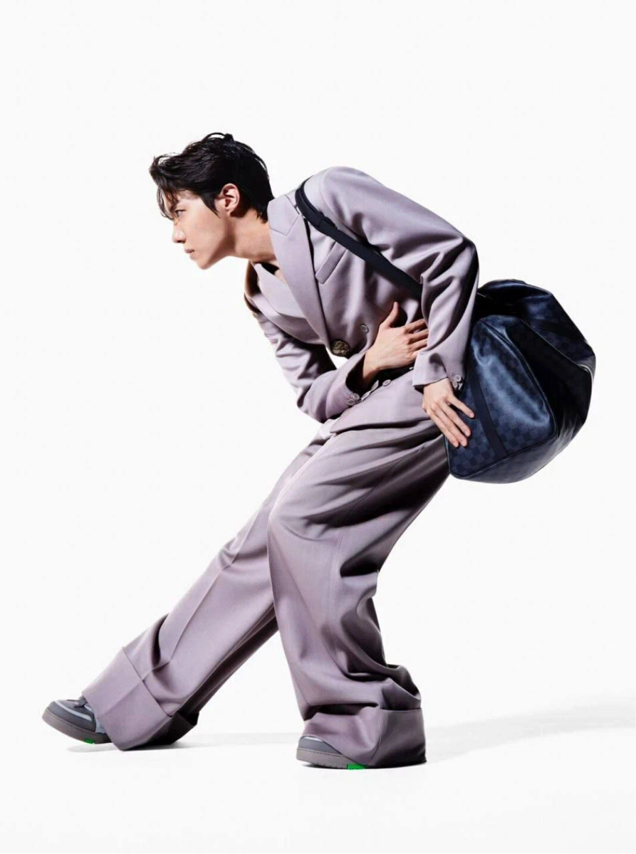    J-Hope из BTS снялся в рекламной кампании Louis Vuitton (фото 1)