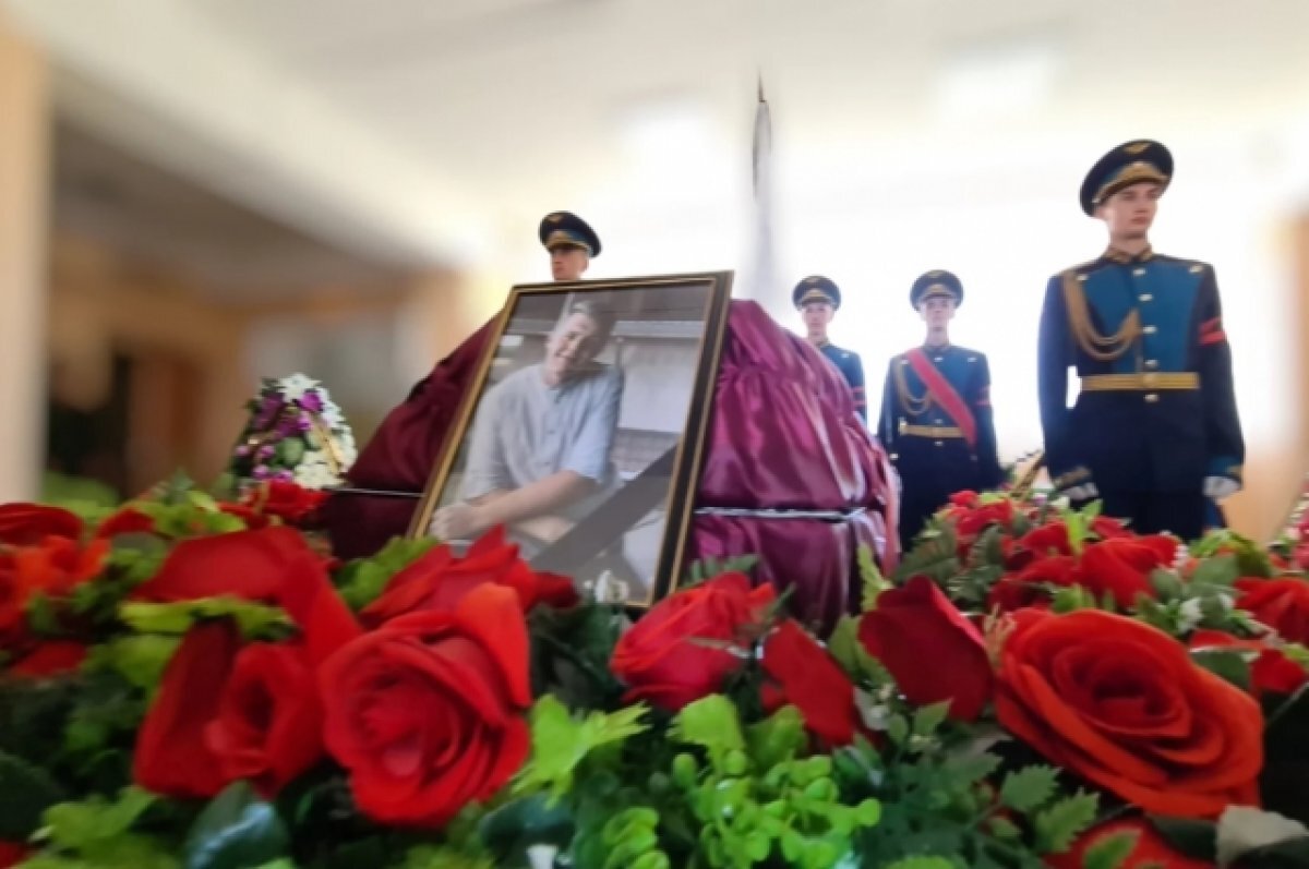    В Тверской области похоронили погибшего в СВО Дмитрия Ушакова