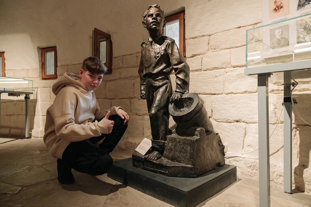 Ребята посетили музей обороны Севастополя, Малахов курган и посмотрели главные достопримечательности города-героя. Фото предоставлено РЦПВ