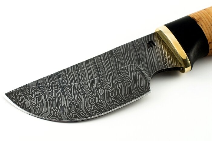 Дамасская сталь в современном исполнении. |Фото: letsgophotos.ru.
