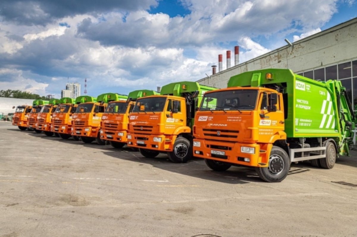    В Свердловской области приобретено восемь новых мусоровозов