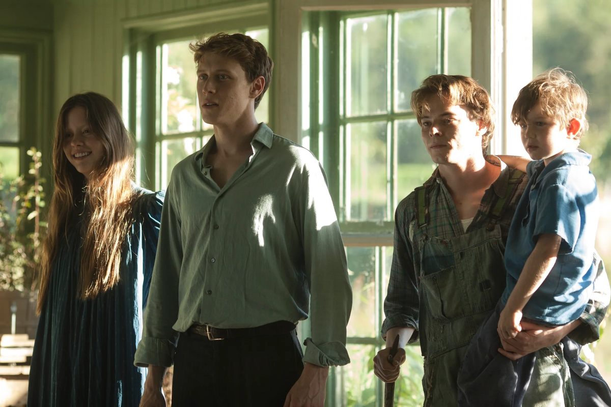 Кадры из фильма "Обитель теней" (2017)