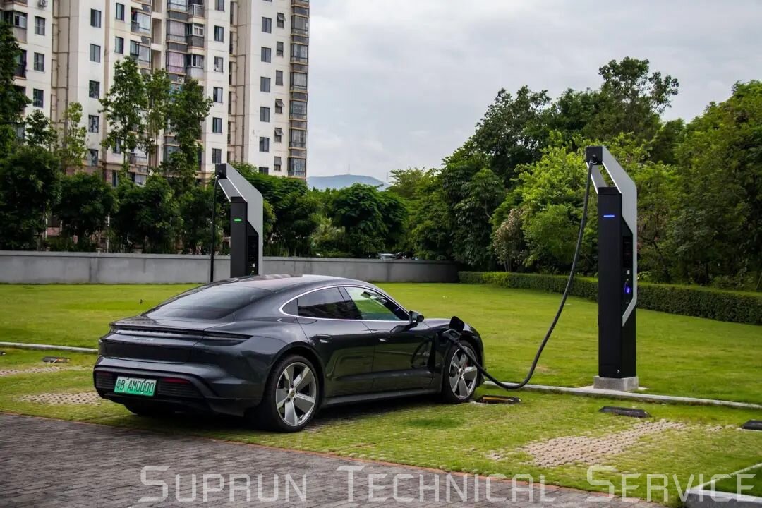 Сверхбыстрая зарядная станция от Porsche
