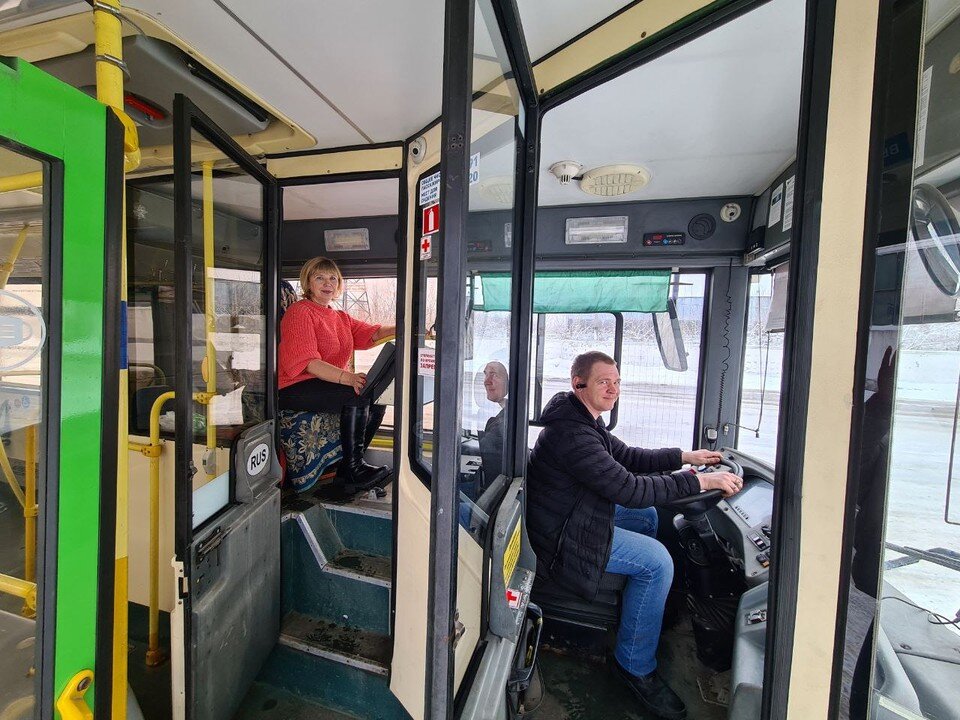     Наталья со стажёром. Кристина БЕРБАСОВА