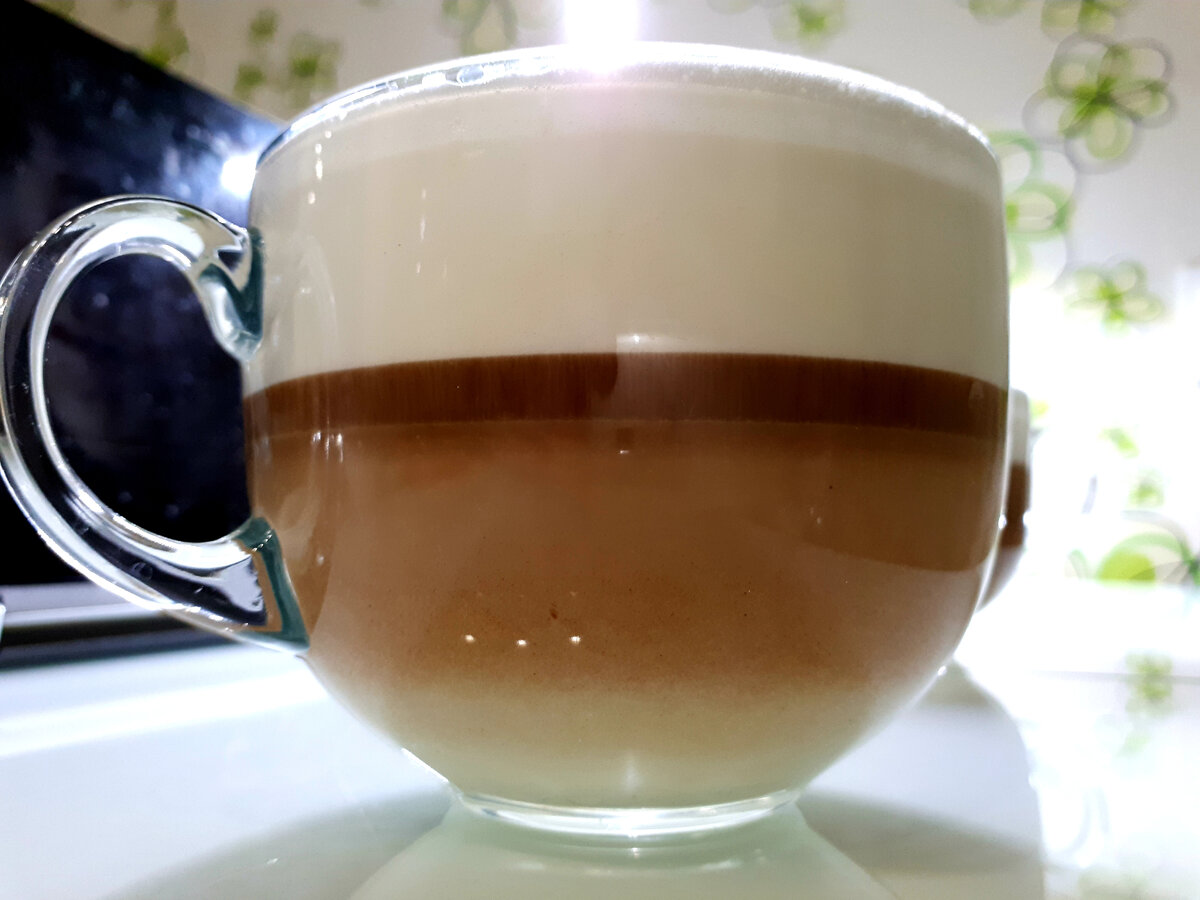 Чашка домашнего капучино.