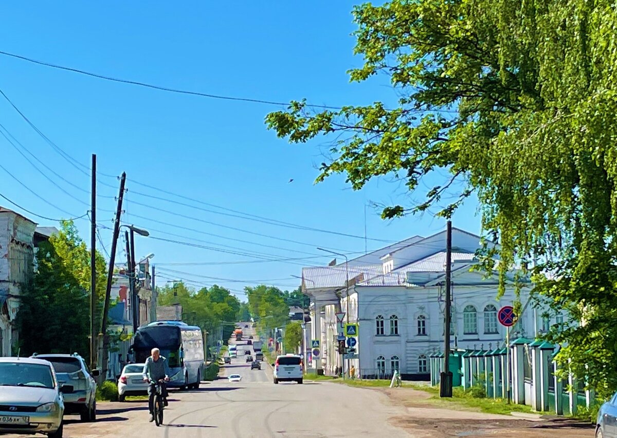 Жизнь на границе Вятской и Марийской земли: купеческий городок Яранск во  всей красе со старинными особняками | Под зонтиком | Дзен