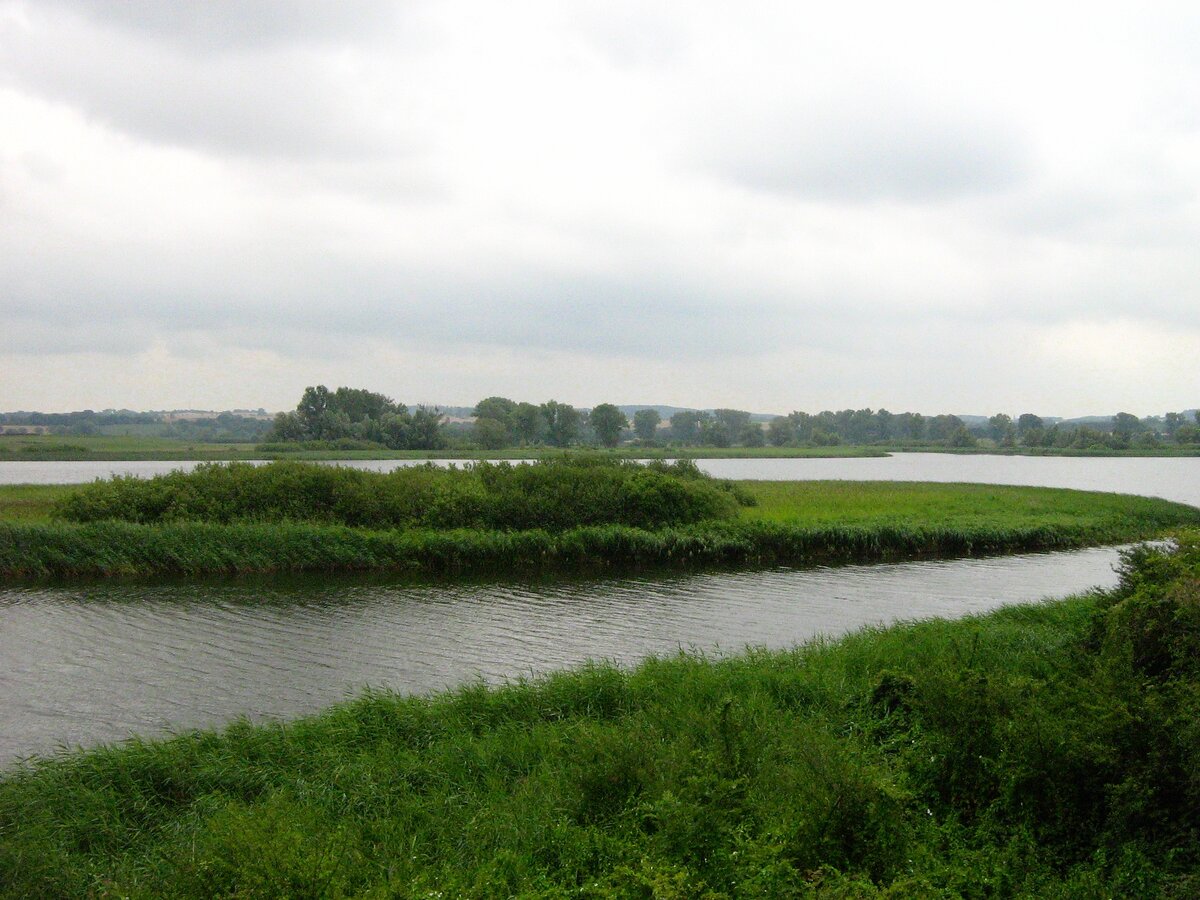 Вид со стороны Бургваллинзеля на Тетероверское озеро.