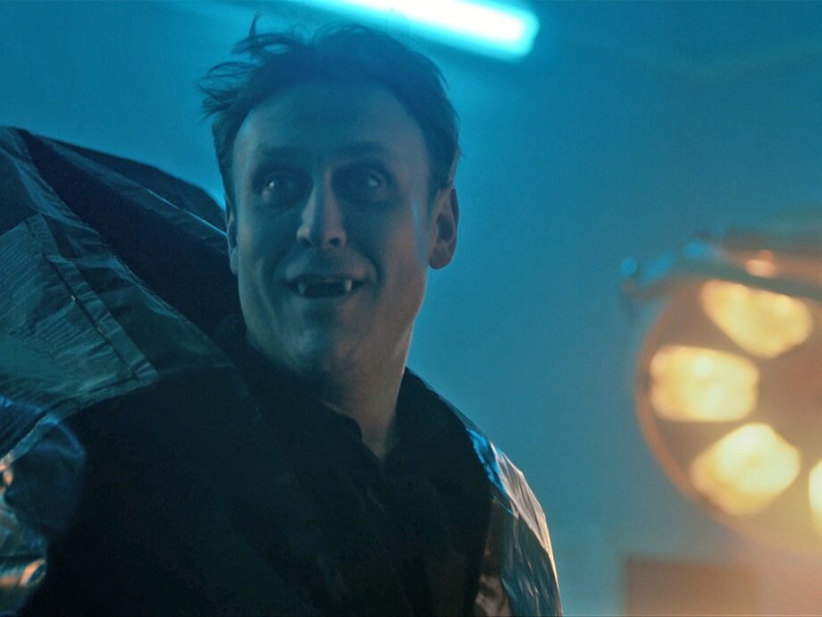 Упырь в морге. Кадр из сериала "Сергий против нечисти"