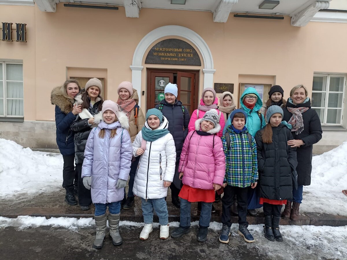 Около Архиповского зала Московской консерватории.