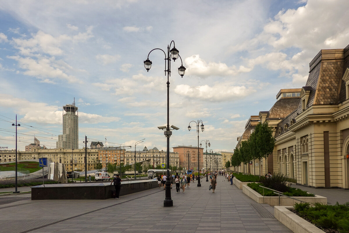 москва дома прогулки. здание пекин в москве. экскурсия по городу. гуляем по москве. прогулки по москве.
