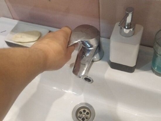     Без холодной воды останутся жители Биробиджана-2 из-за коммунальной аварии. ФОТО: мэрия Биробиджана / Илья Федулов