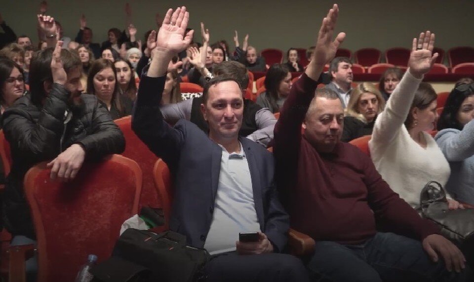     На учредительном собрании присутствовали также нотариусы из других регионов России. Фото: кадр из видео пресс-службы АГ ДНР