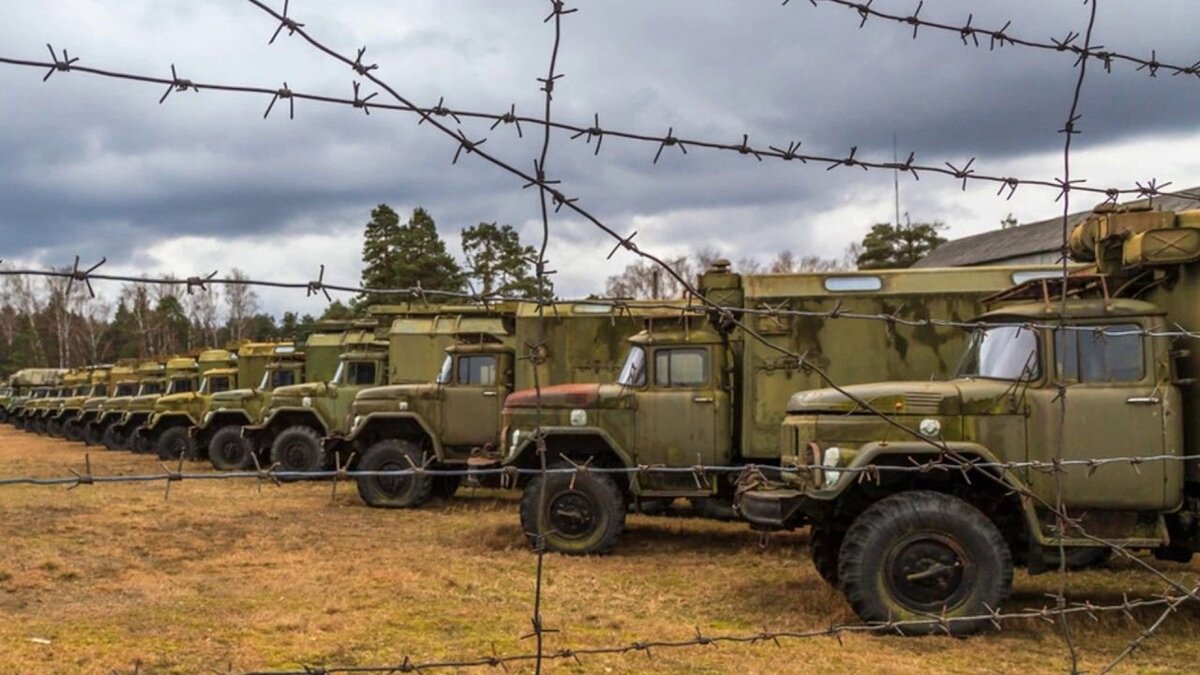 Списанные военные автомобили